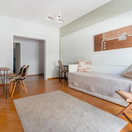 Comfortable 2 Bd Apartment Close To Athens Archeological Museum-3